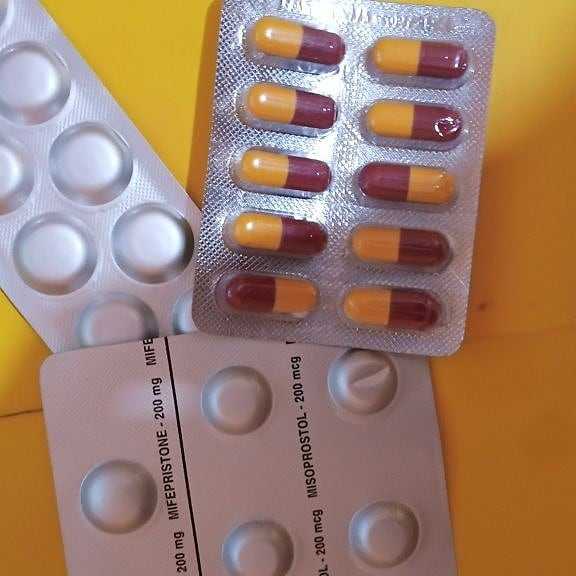 AVAILABLE HIV/AIDS/pharmaceutical ONLINE