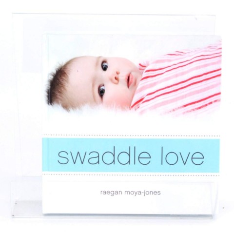 Kniha Swaddle love